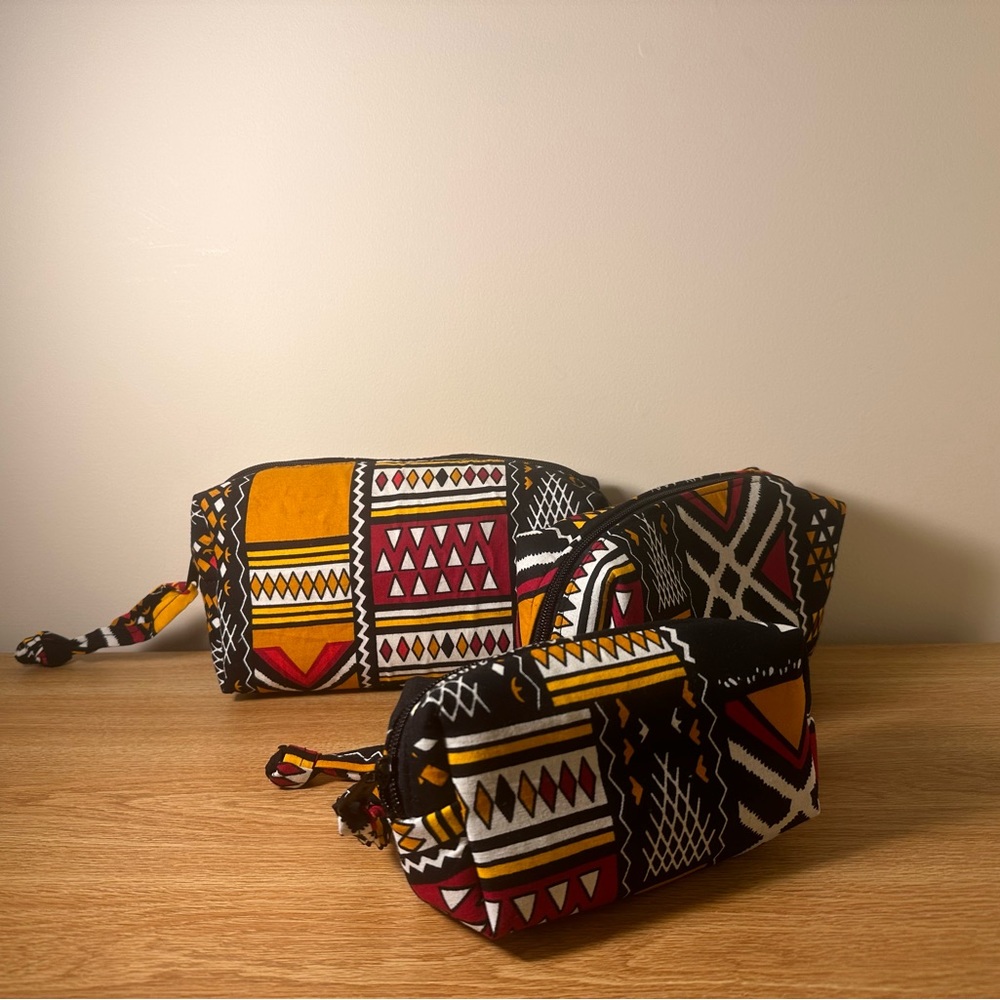 Cosmetic bags set